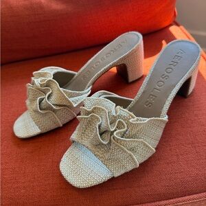 AEROSOLES Women's Cream Ruffle Sandals